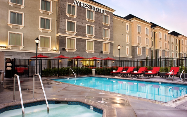 Ayres Hotel Fountain Valley