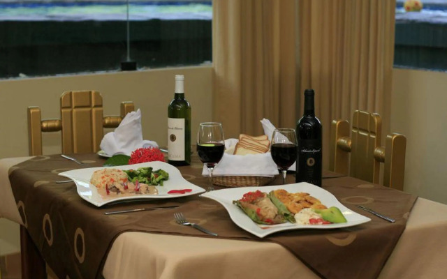 Parthenon Hotel y Eventos