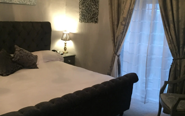 Castle Lodge Hotel