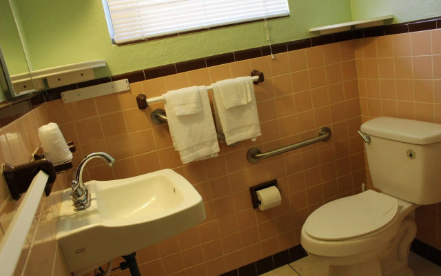 Sunshine Inn & Suites Venice, FL