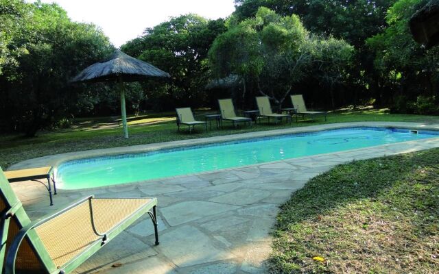 Gooderson Dumazulu Lodge & Traditional Village