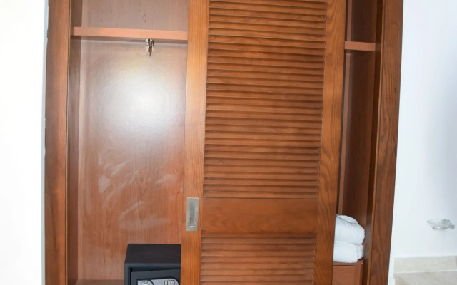 Sunset boutique hotel  All-Suites