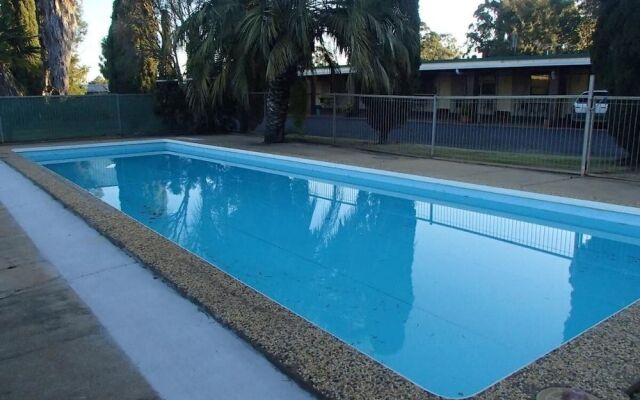 Y Motels Kingaroy