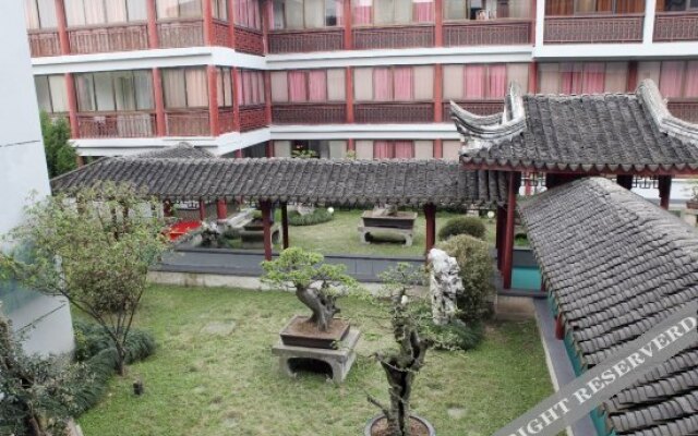 Floral Hotel ·Xunxi Garden Hotel(Nanxun Ancient Town Branch)