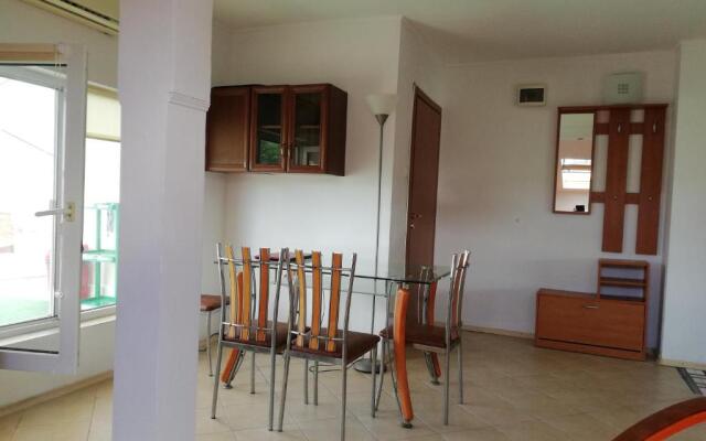 Apartments Bravo 1-Vichevi