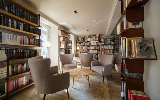 Azores Book Hotel