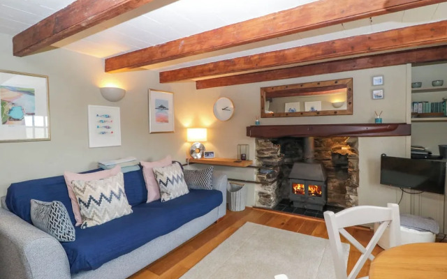 4 Trenhaile Terrace