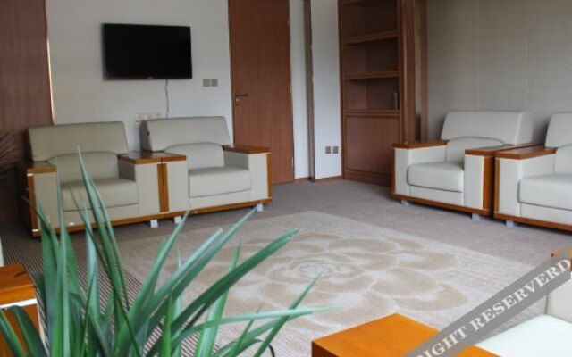 Pu'er Peony Holiday Inn