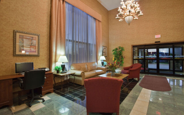 Holiday Inn Express Suites Wilson I-95