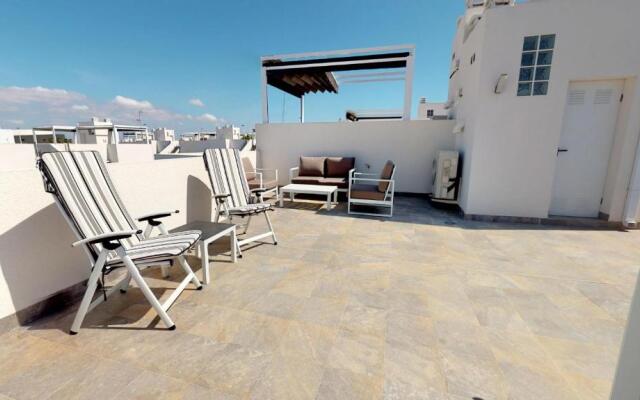 Aguas Nuevas 92 Top Floor