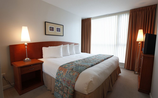Carmana Hotel & Suites