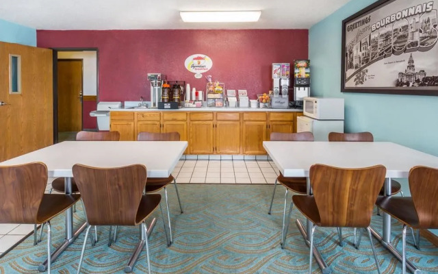 Super 8 Bourbonnais/Kankakee Area