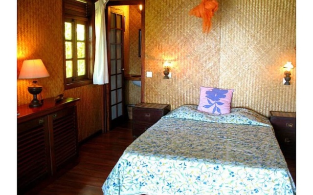 Fare Upu beach front cottage - Moorea — фото 4