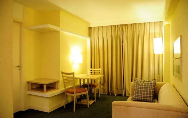 Slaviero Suites Curitiba Soho