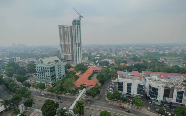 Spacious And Nice 2Br Apartment At Royal Olive Residence