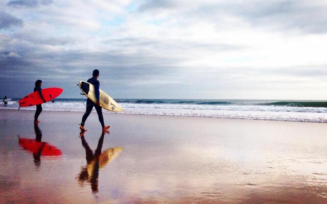 Carcavelos Surf House