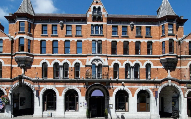 hotelImage