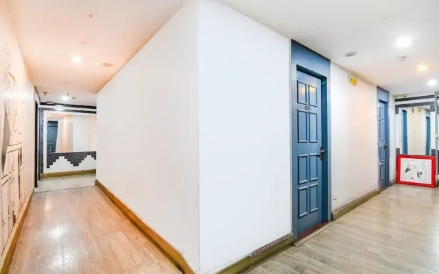 OYO Townhouse 152 Sarat Colony