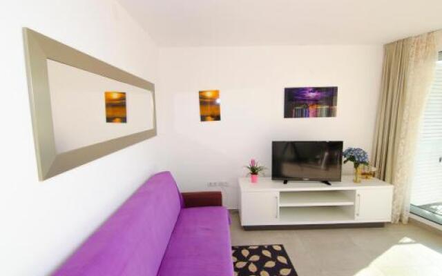 Apartment Primosten Adiomare