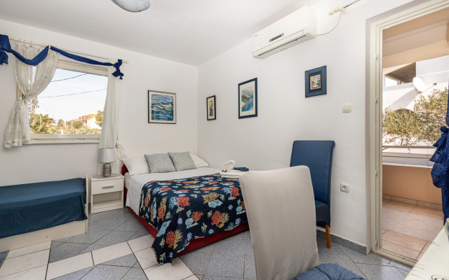 Beach Apartment Alenka Blue