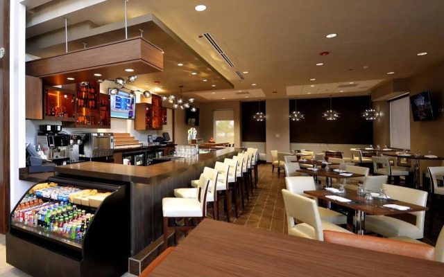 Renaissance Chicago Glenview Suites Hotel