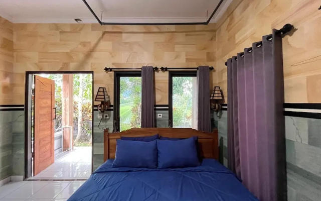 Mejan Beach Home Stay – Guest Rooms – Lalanglinggah