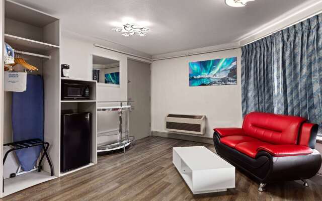 Days Inn by Wyndham Lakewood South Tacoma