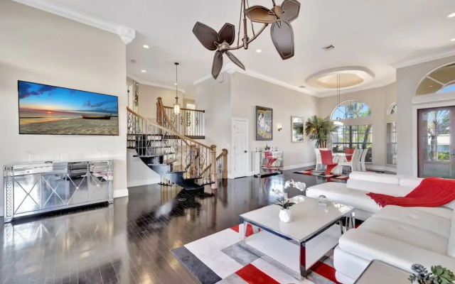 Serenity Villa Water Front