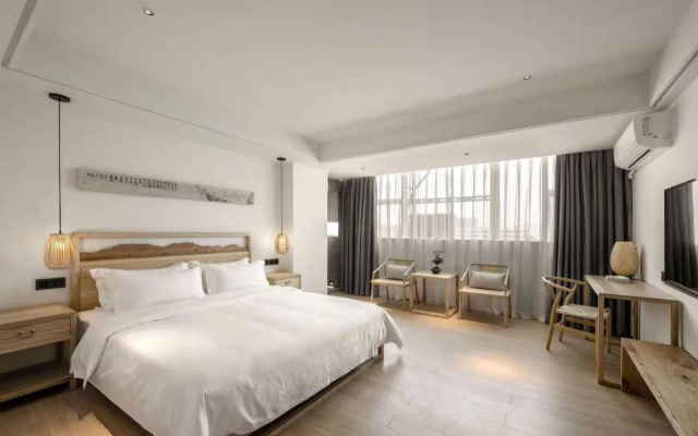 Shuge Arts Hotel