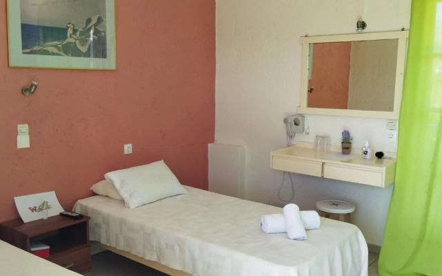Cleo Rooms