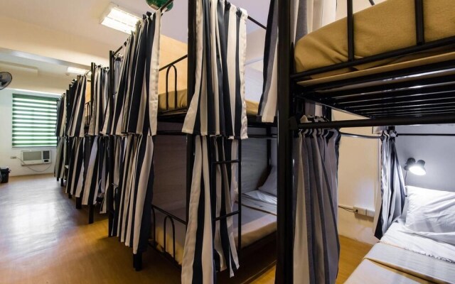 Oyo 695 Bcd 58 Ohana Hostel