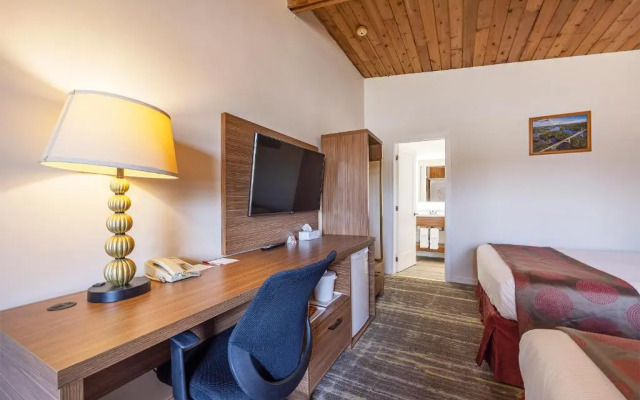 Ramada Gananoque Provincial Inn