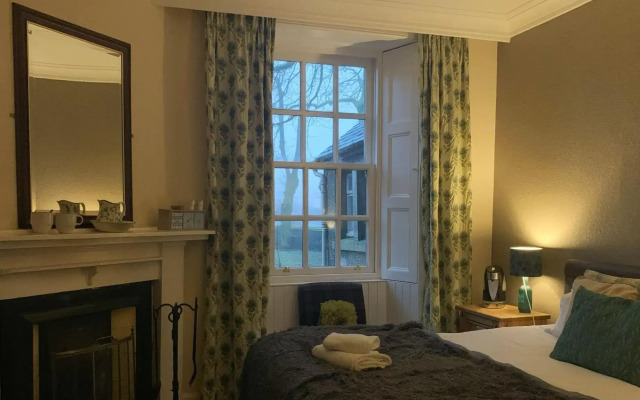 The Hopetoun Arms Hotel
