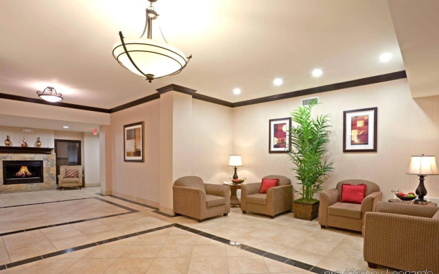 Holiday Inn Express & Suites Dallas Southwest-Cedar Hill by IHG