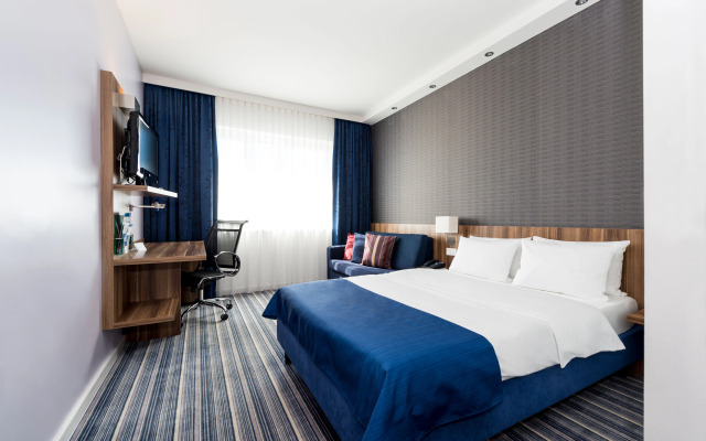 Holiday Inn Express Bremen Airport by IHG