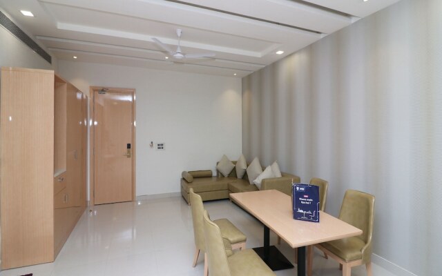 OYO 13616 Hotel Gala Galaxy