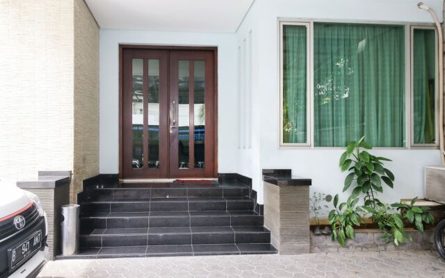 Airy Blok M Melawai Sepuluh 12 Jakarta