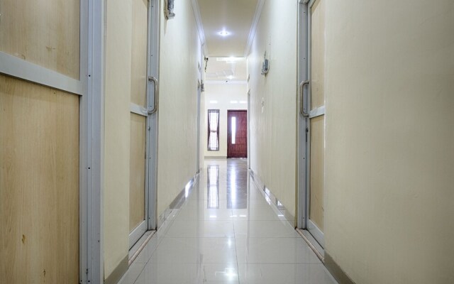 Pondok Dian Syariah by OYO Rooms