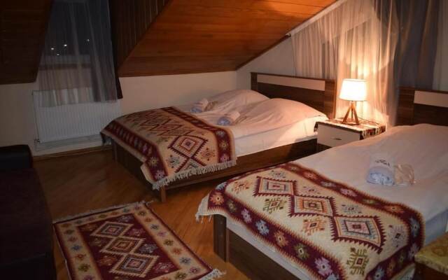 Guesthouse Lago & Wine Cellar