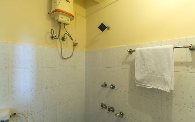 OYO 9671 Hotel Rudraksh Inn