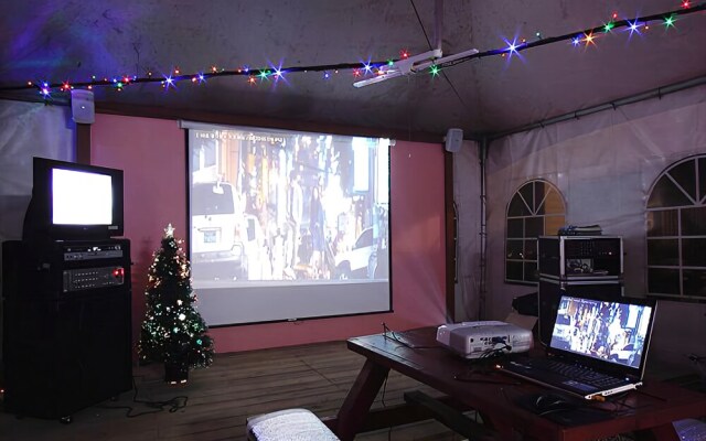 Ganghwado Kkotyanggi Badanaeeum Pension