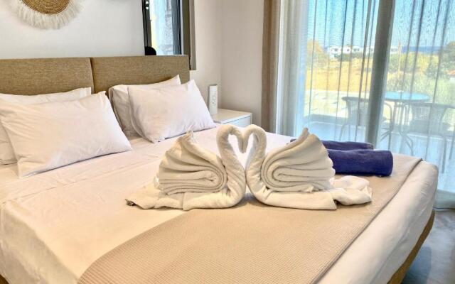 Gennadi Harmony Suites - 200 m from the sea