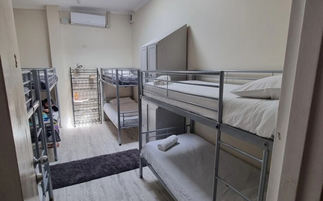 The Entrance Backpackers - Hostel