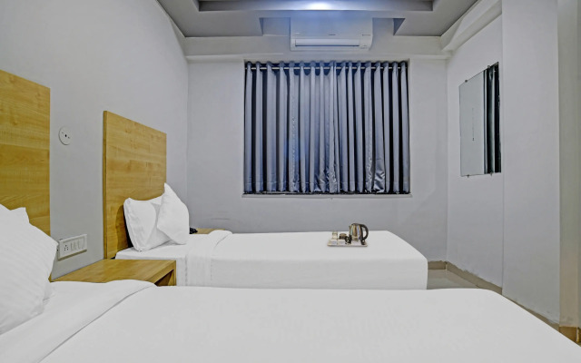 OYO 81349 Townhouse Friends Inn