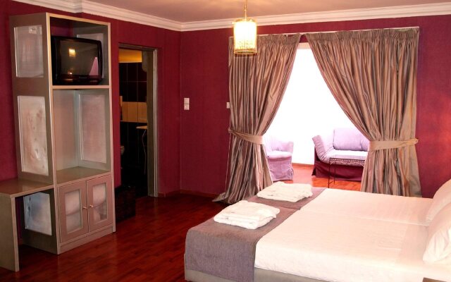 Delphi Art Hotel