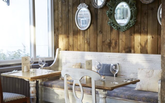 White Rabbit Hotel by Greene King Inns