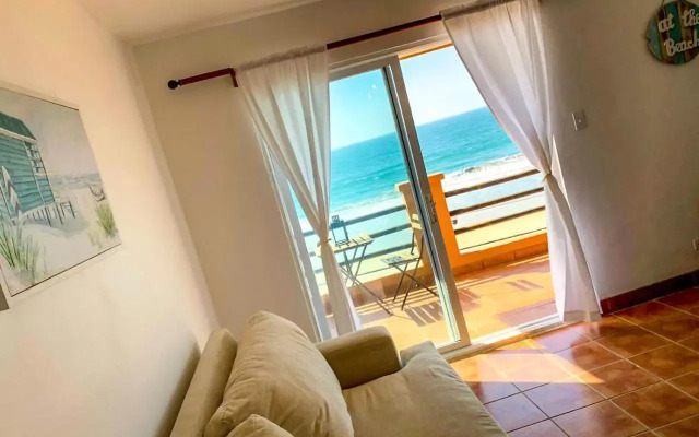 BEACHFRONT Relaxation 1 Bedroom Apt