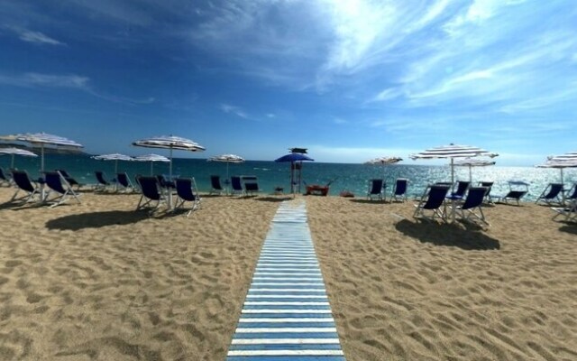 Santa Monica Resort