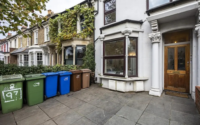 Homes On Tap - East Dulwich Great Central Location