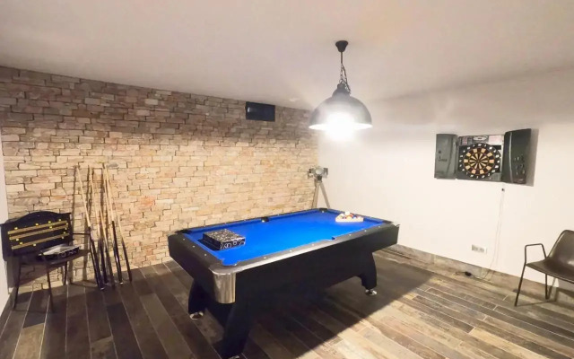 Superbe Maison 6 Ch, 4 Sdb, Terrasses Et Billard